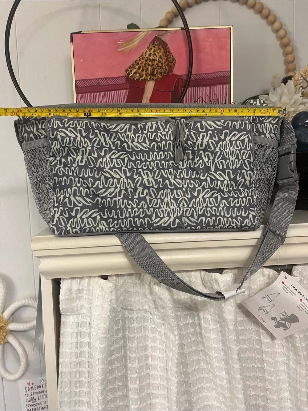 thirty-one Gray and White Cargo clip on thermal lunch tote